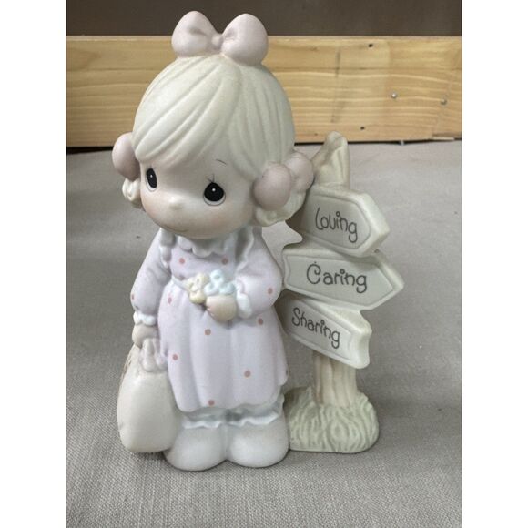 4 Precious Moments Figurines. See Description For More Info - Picture 12 of 14